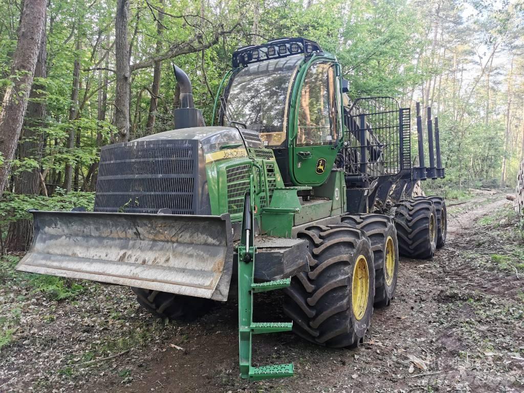 John Deere 1110G Kuormatraktorit