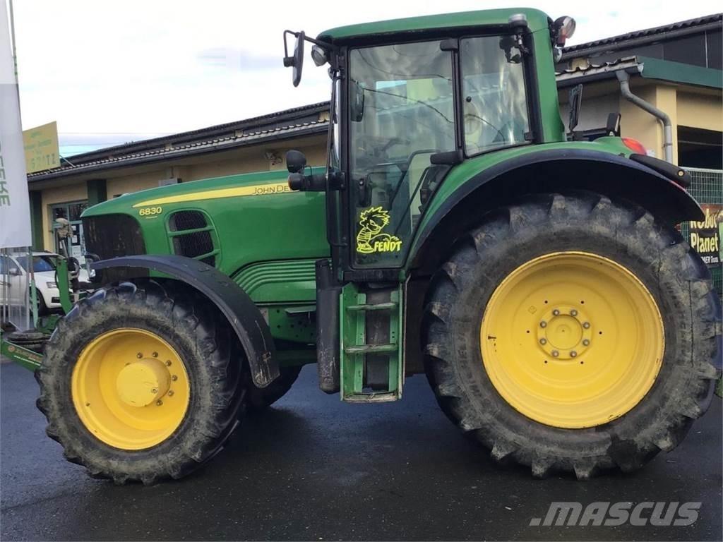 John Deere 6830 Traktorit