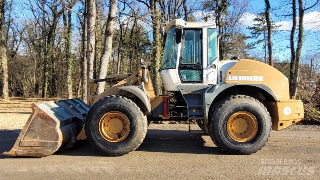 Liebherr L 534 Pyöräkuormaajat