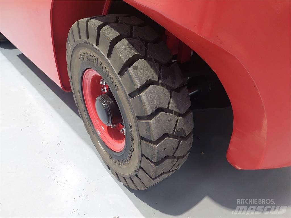 Hangcha CPCD25XH7F Dieseltrukit