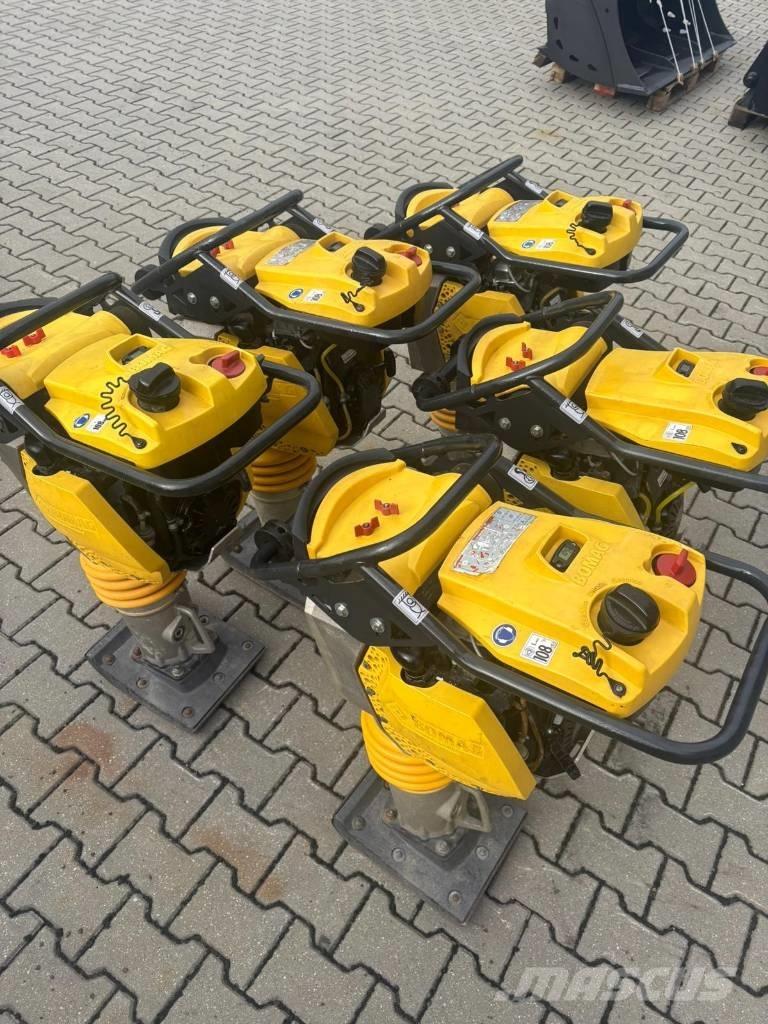 Bomag BT 65 Tärylevyt
