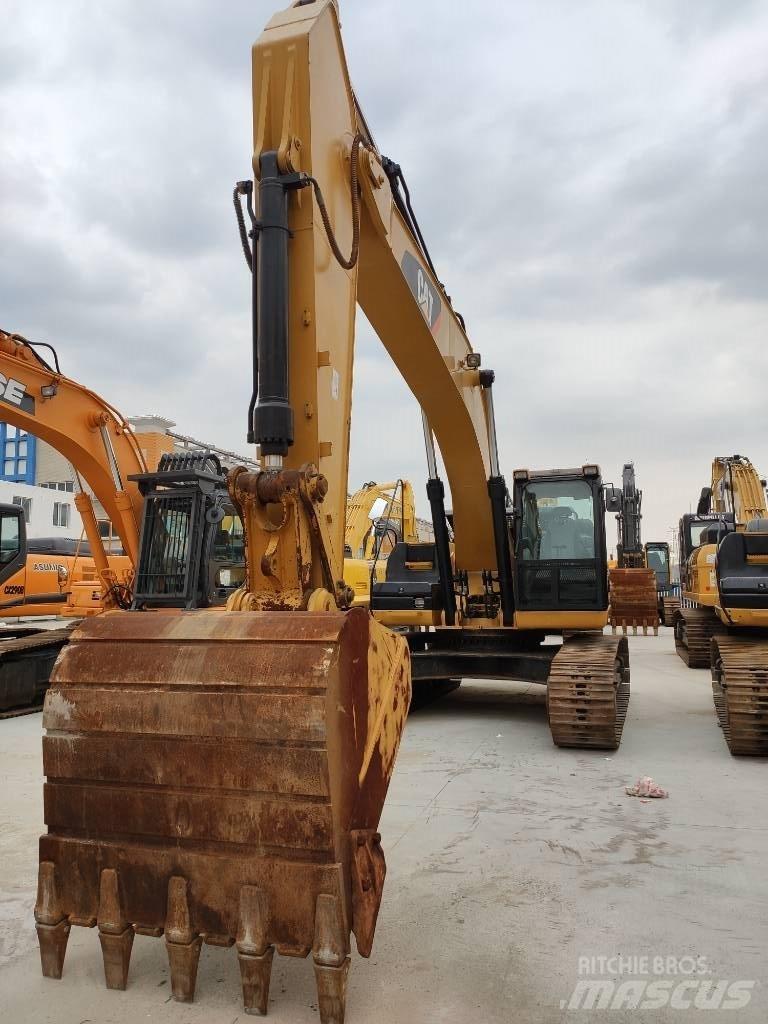CAT 329 D Telakaivukoneet