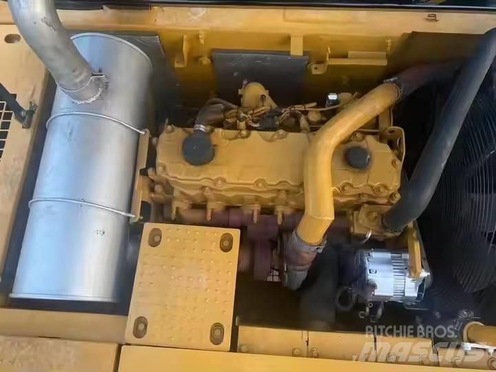 CAT CAT325D Midikaivukoneet 7t - 12t