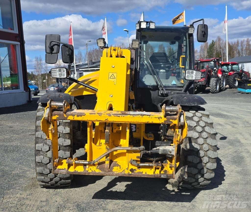 JCB 542-70 Maatalouskurottajat