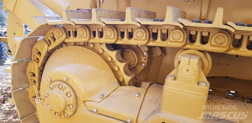 CAT D9G Telaketjupuskutraktorit