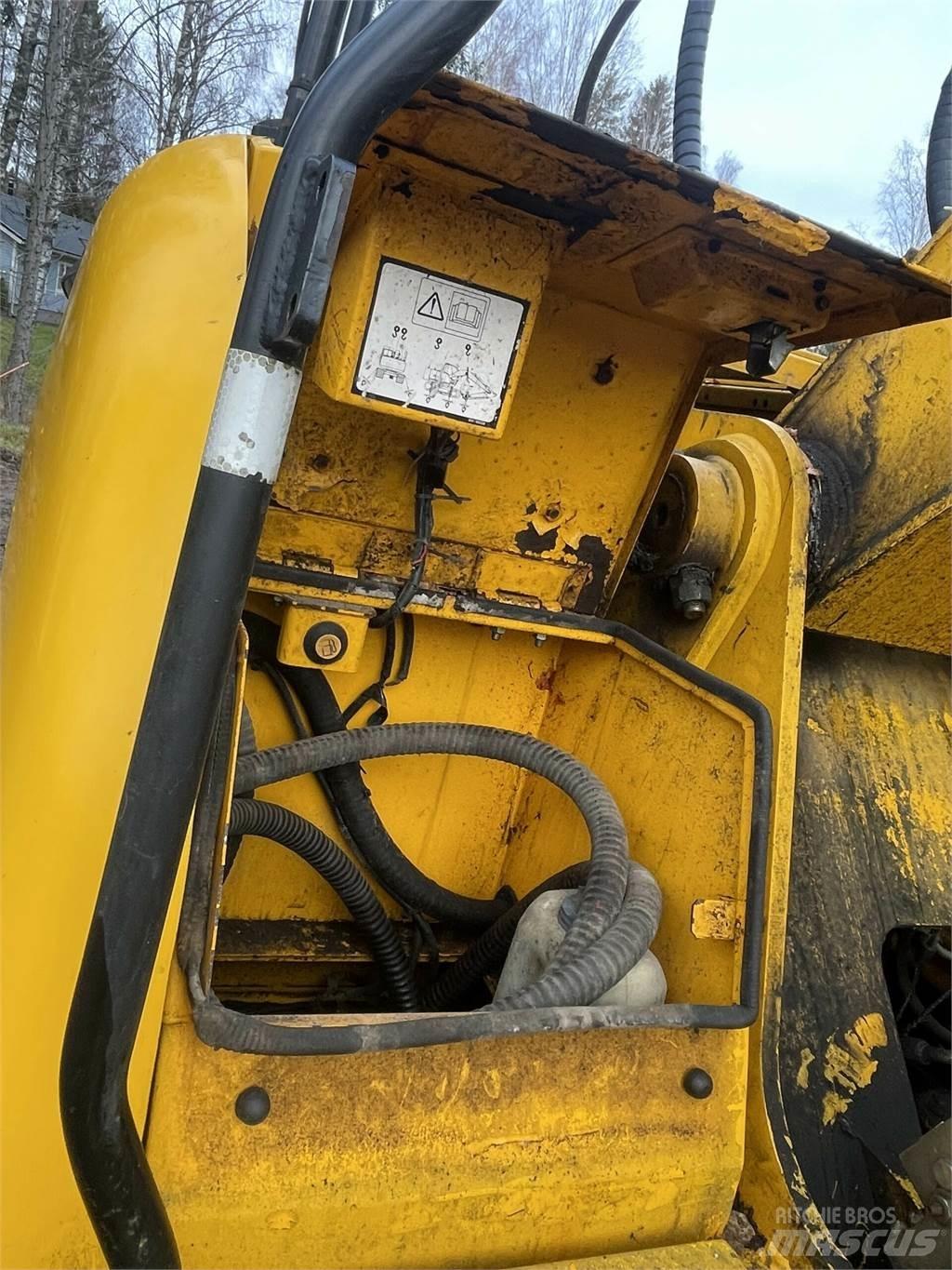 JCB JS 200 LC Telakaivukoneet
