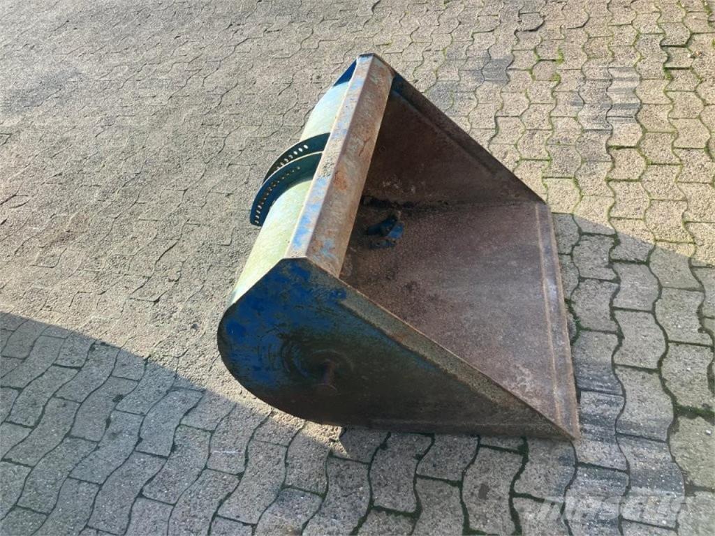 John Deere 1020 Traktorit