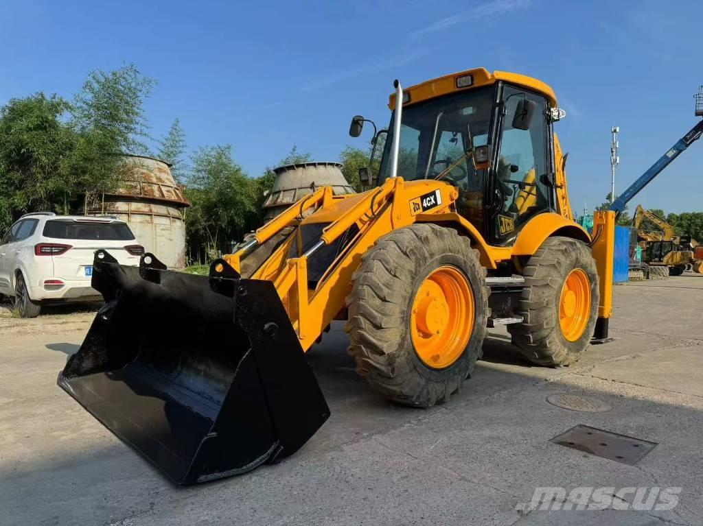 JCB 4CX Kaivurikuormaajat