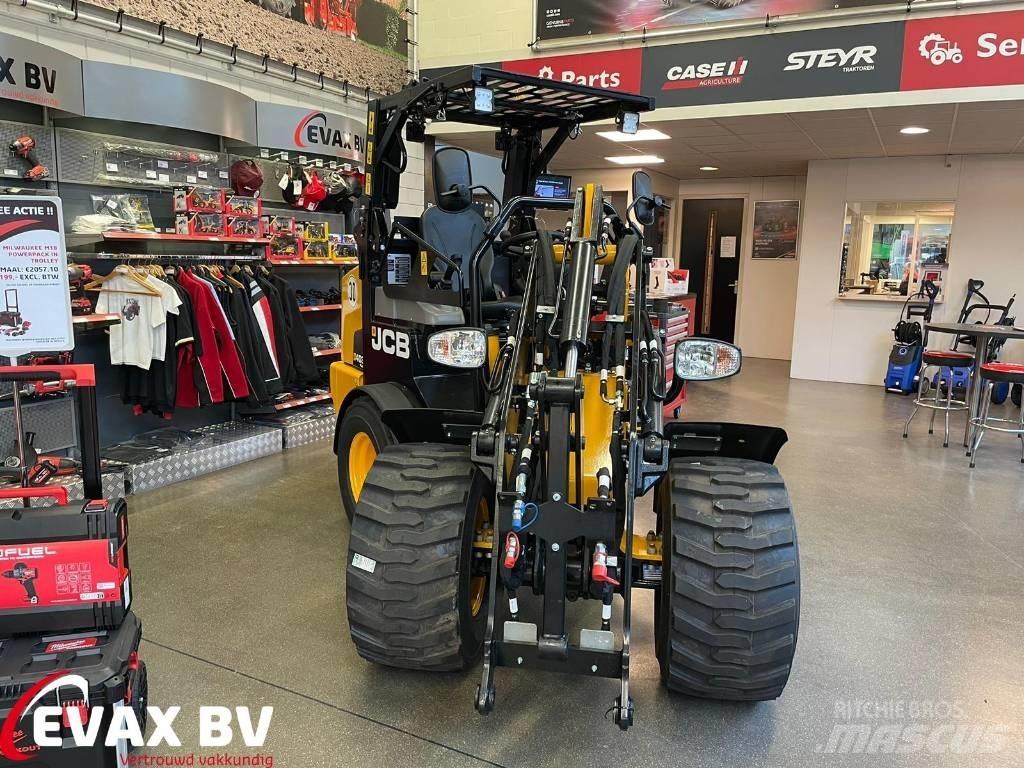 JCB 403 Plus Pyöräkuormaajat