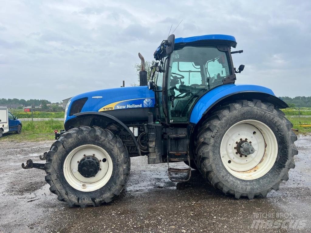 New Holland T 7070 Traktorit