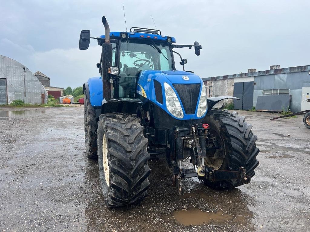New Holland T 7070 Traktorit