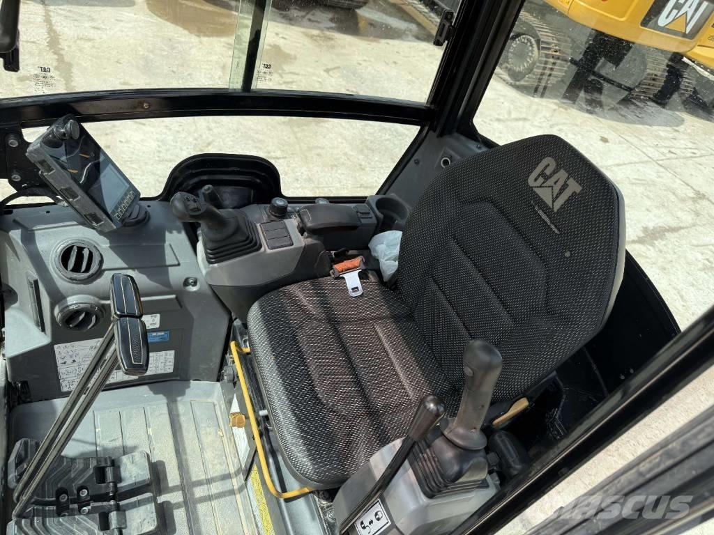 CAT 302 CR Minikaivukoneet < 7t