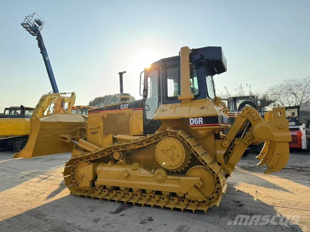 CAT D 6 R Telaketjupuskutraktorit