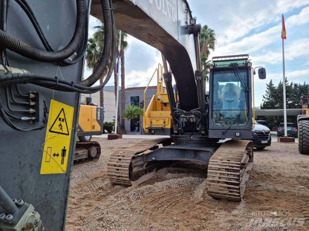 Volvo EC 300 E Telakaivukoneet