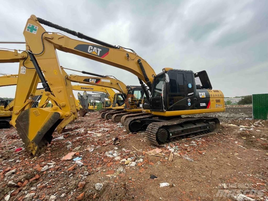 CAT 320 DL Telakaivukoneet