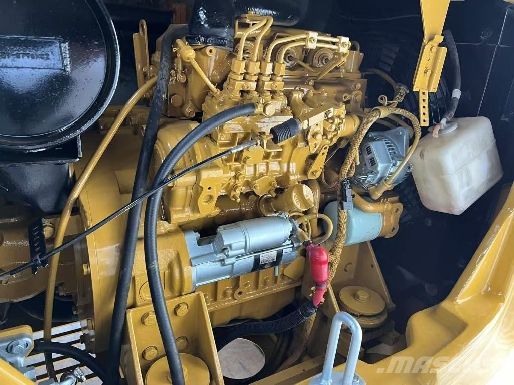 CAT 305.5 Minikaivukoneet < 7t