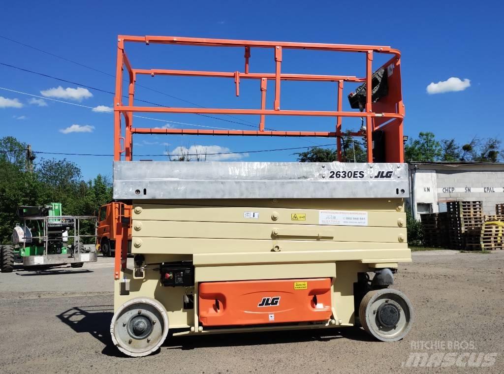 JLG 2630 ES Saksilavat