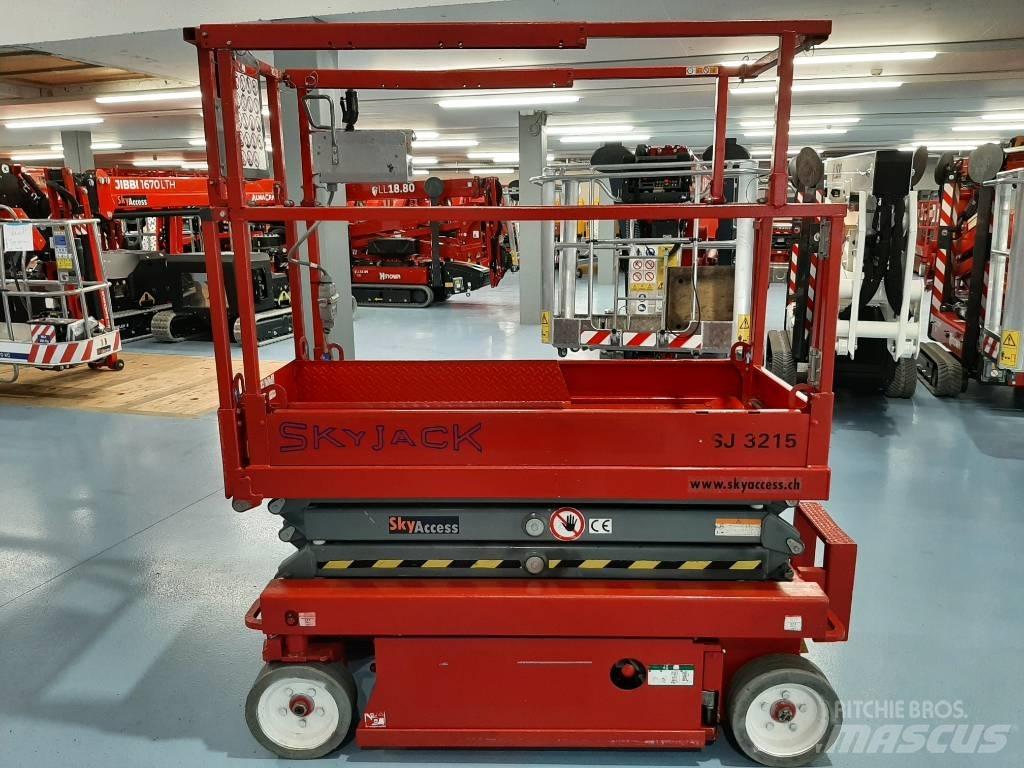 SkyJack SJIII 3215 Saksilavat