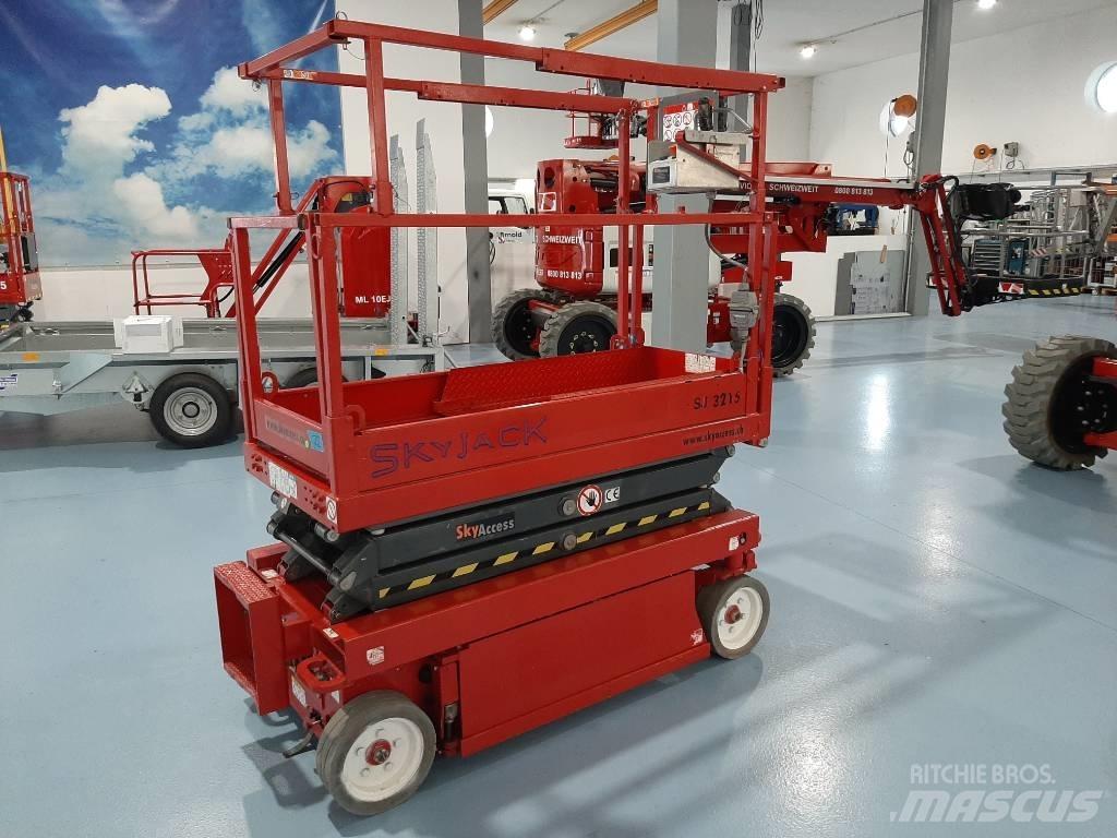SkyJack SJIII 3215 Saksilavat