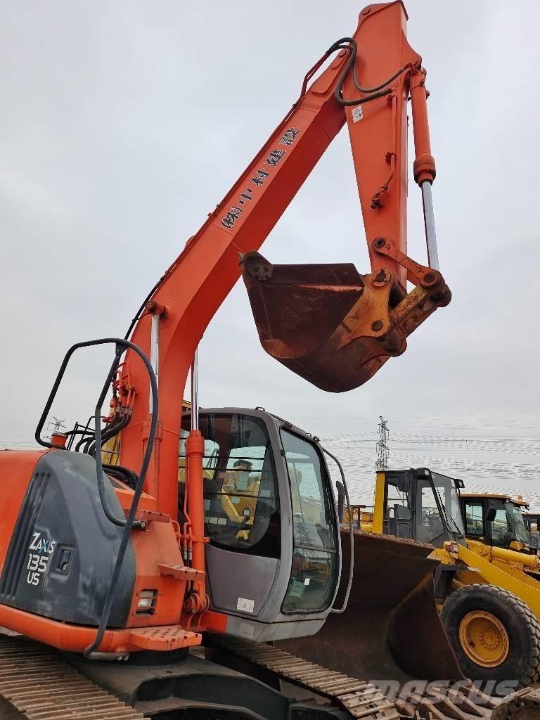 Hitachi ZX 135 US Telakaivukoneet