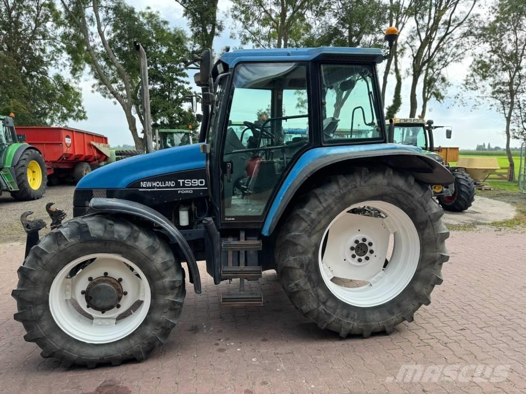 New Holland TS90 Traktorit