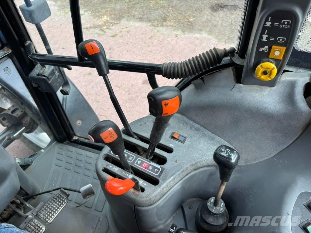 New Holland TS90 Traktorit