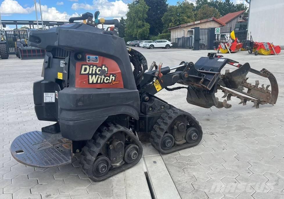 Ditch Witch R300 Teladumpperit