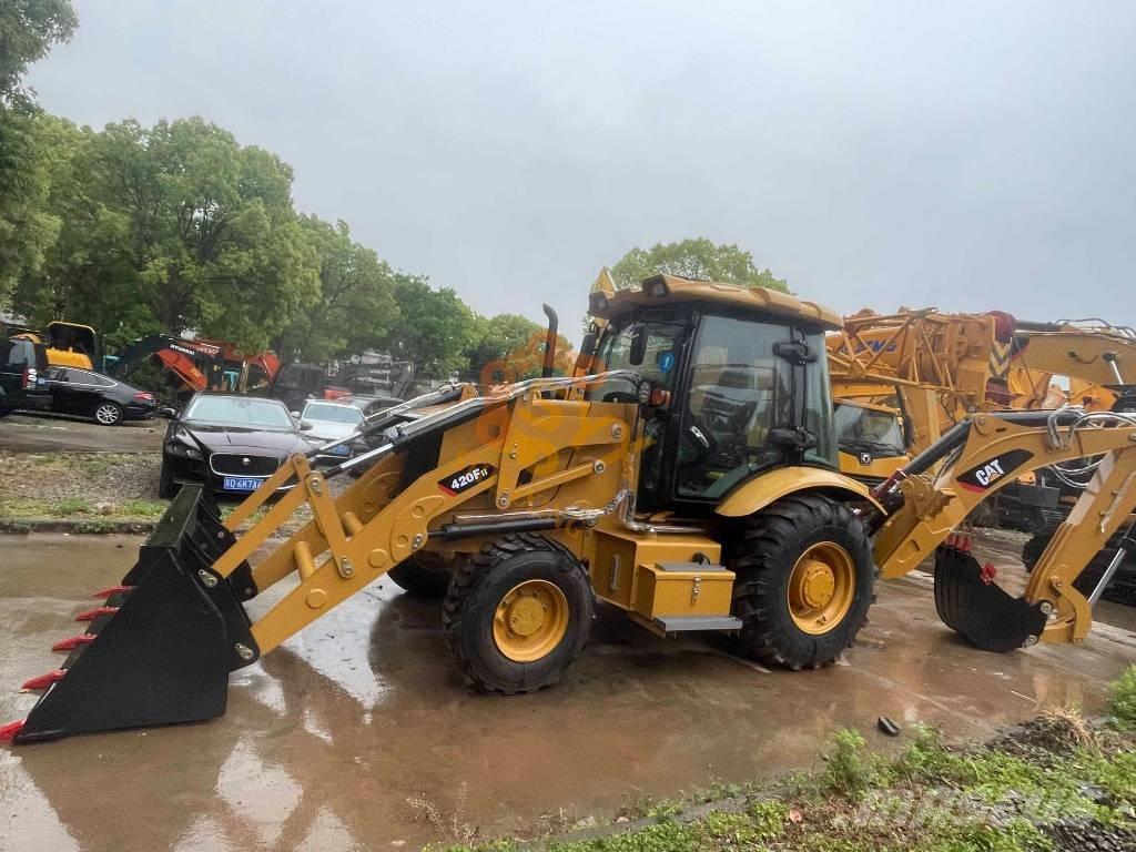 CAT 420 F Kaivurikuormaajat