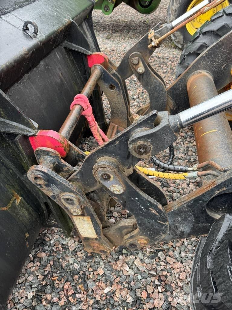 JCB 411 HT Pyöräkuormaajat