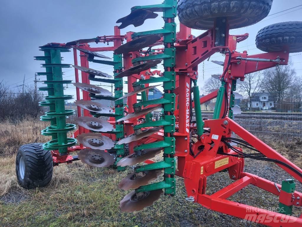 Agro-Masz BT40 Kiekkomultaimet ja lautasäkeet