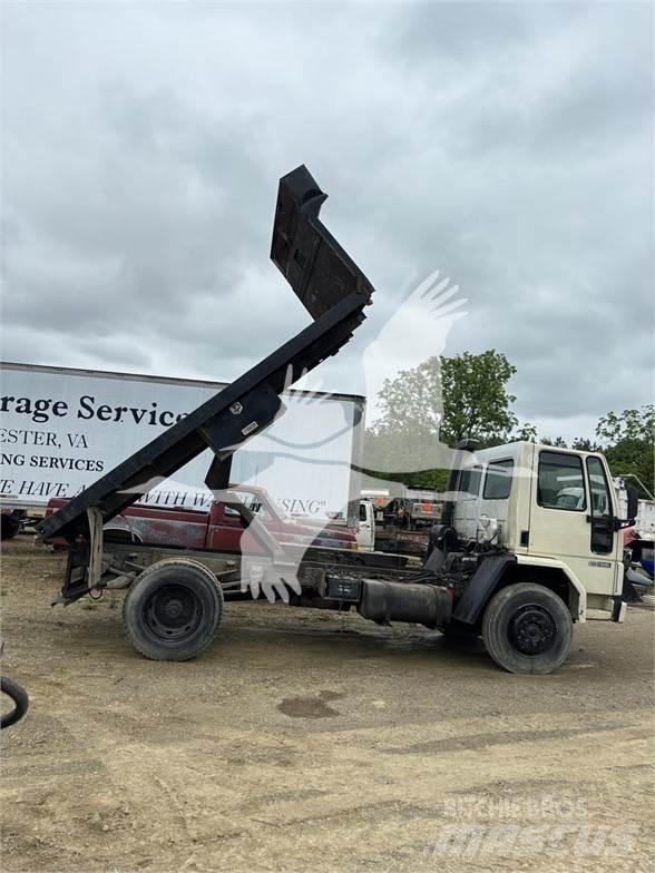 Ford C8000 Muut koneet