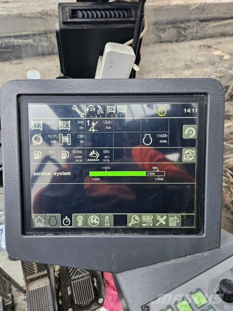 Liebherr HS 8100 Tela-alustaiset nosturit