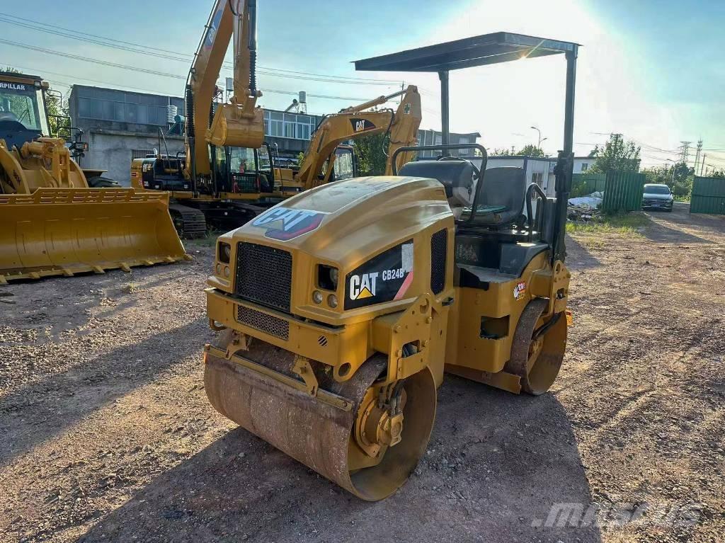 CAT CB 24 B Tandemjyrät