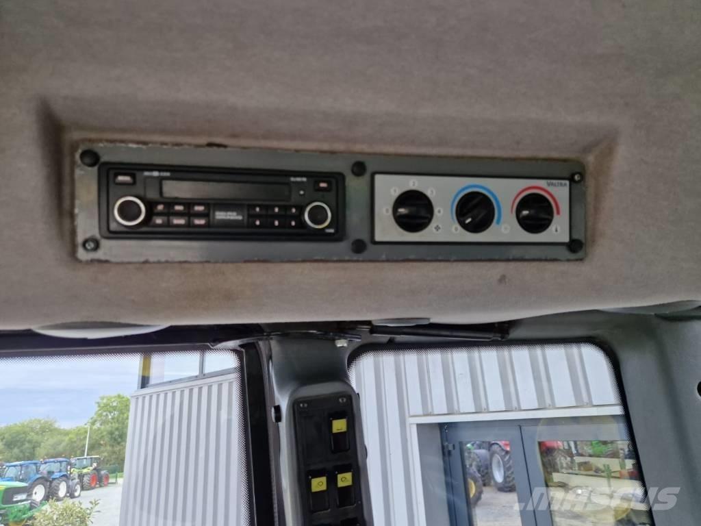 Valtra T 171 Traktorit