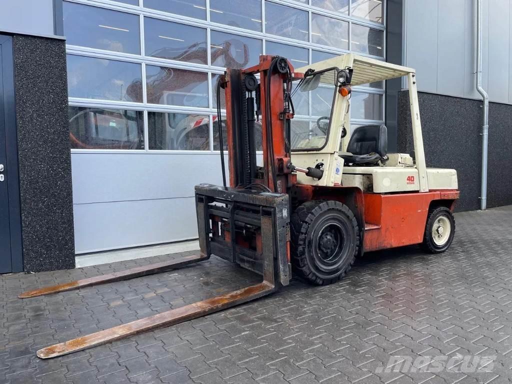 Nissan 40 Muut haarukkatrukit