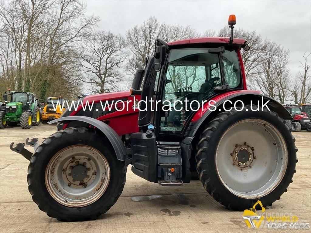 Valtra N 124 Traktorit