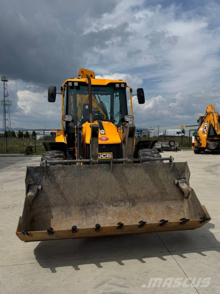 JCB 4 CX Pro Kaivurikuormaajat