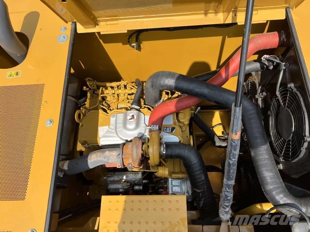 CAT 320 D GC Telakaivukoneet