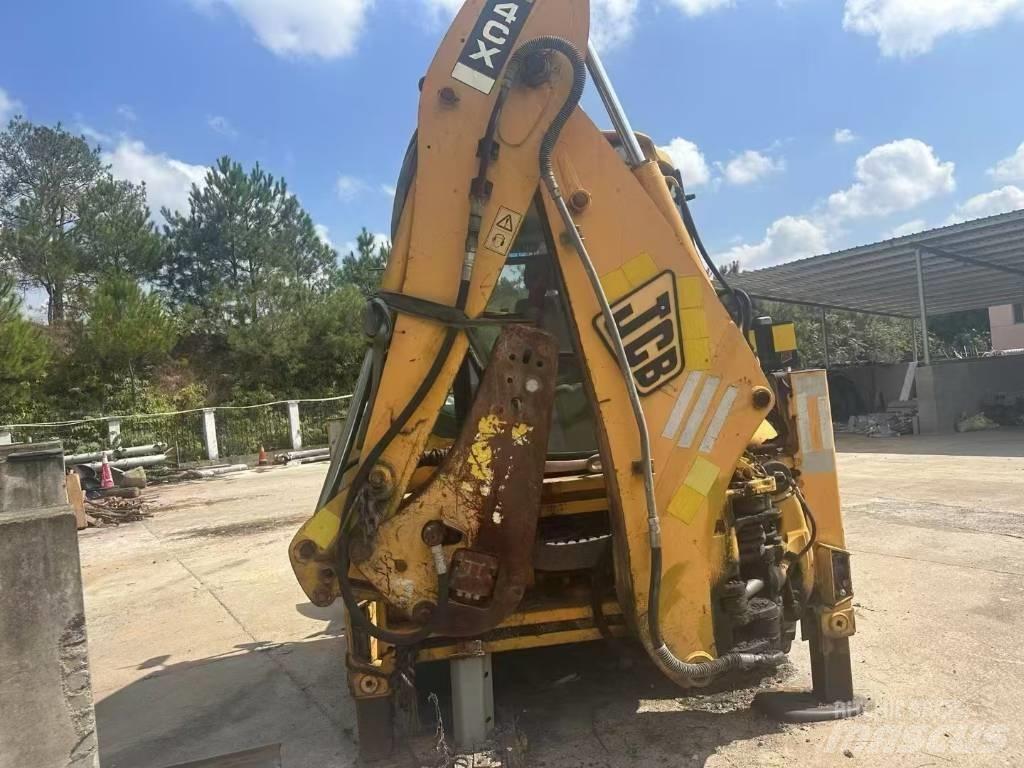 JCB 4 CX Telakaivukoneet