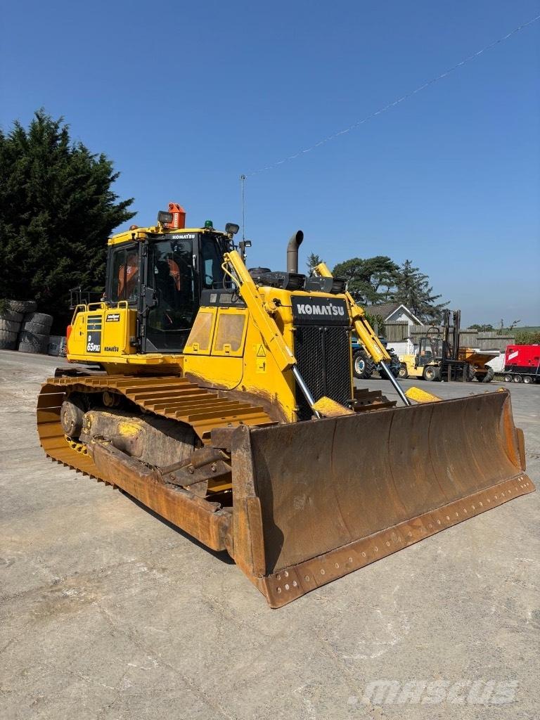 Komatsu D 65 PXi-18 Telaketjupuskutraktorit