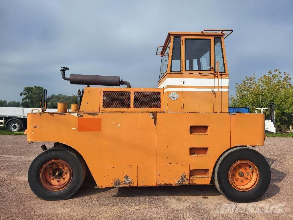 Hamm GRW 10 Kumipyöräjyrät