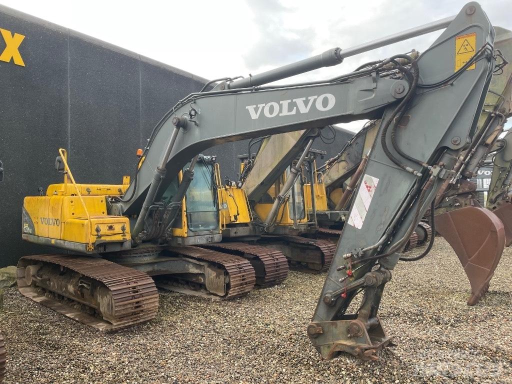 Volvo EC210B Telakaivukoneet