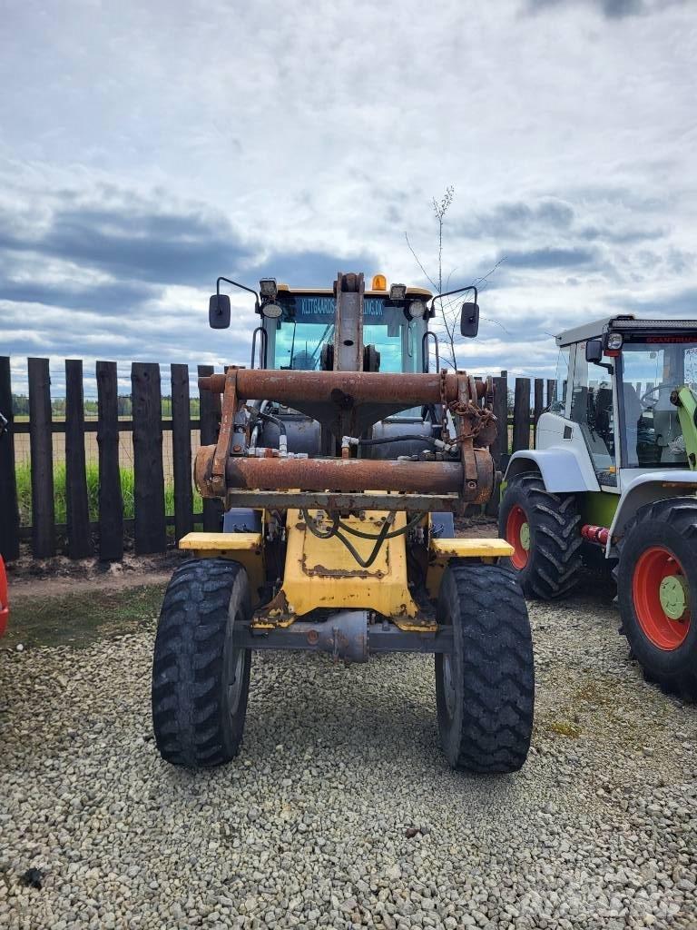 Volvo L 32 Z Pyöräkuormaajat