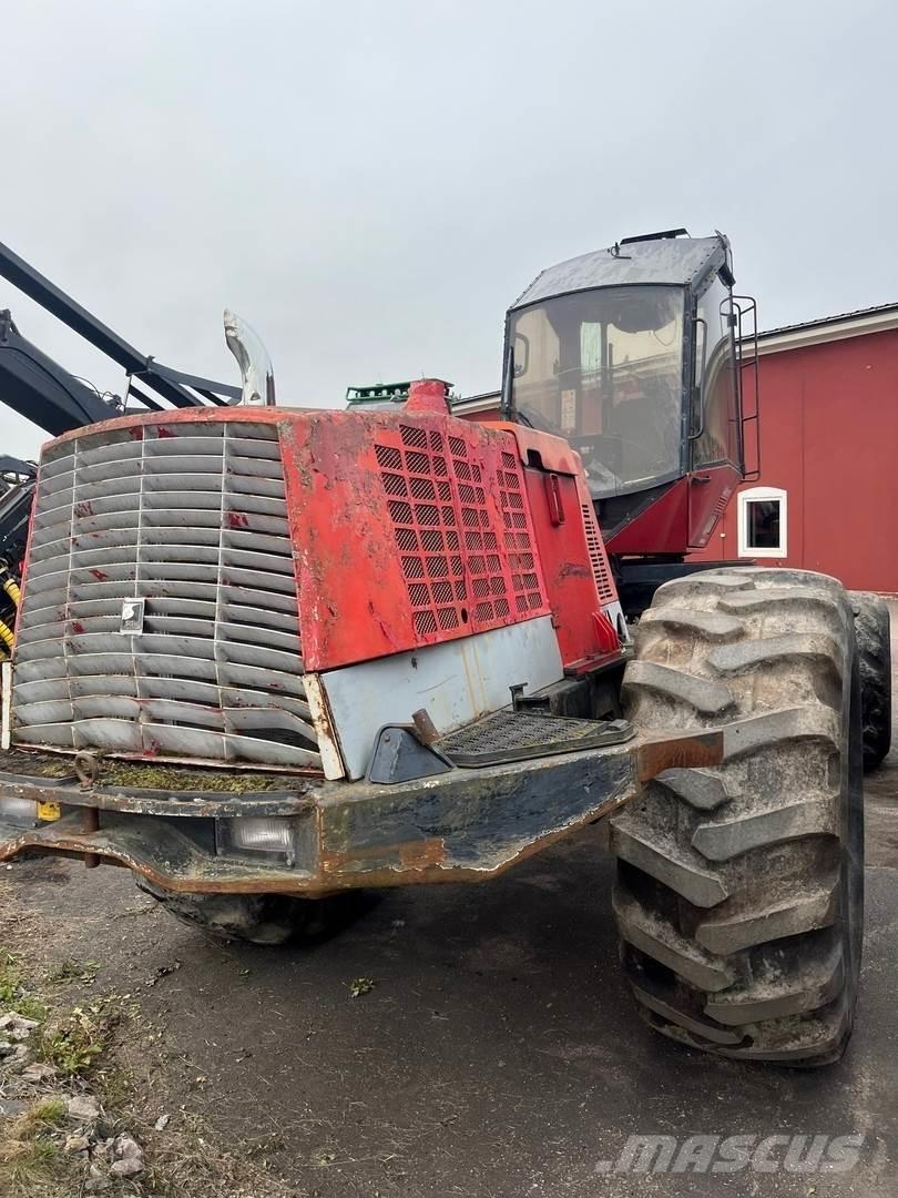 Valmet 921 Harvesterit