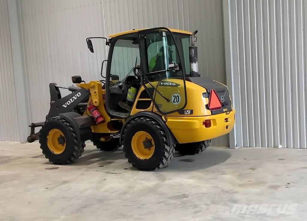 Volvo L 25 F Pyöräkuormaajat