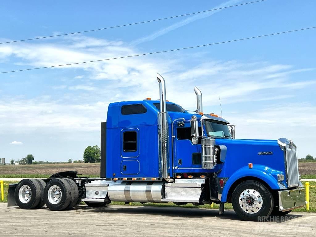 Kenworth W 900 Vetopöytäautot