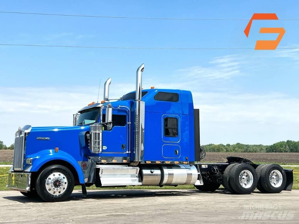 Kenworth W 900 Vetopöytäautot