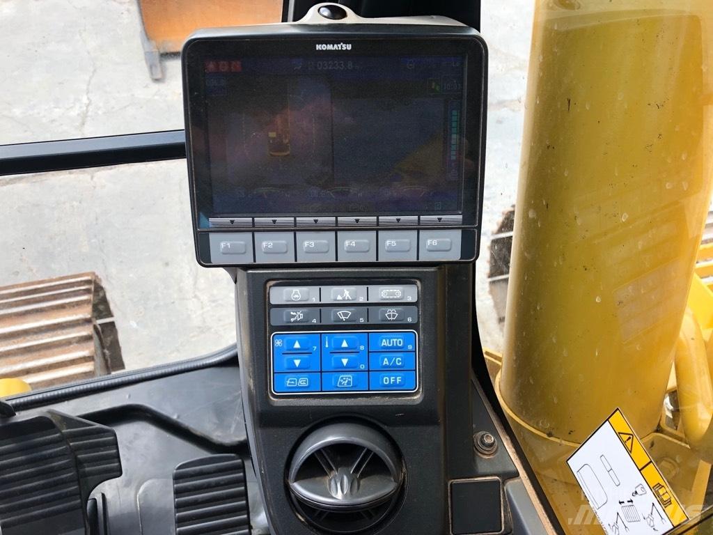 Komatsu PC210LC-11 Telakaivukoneet