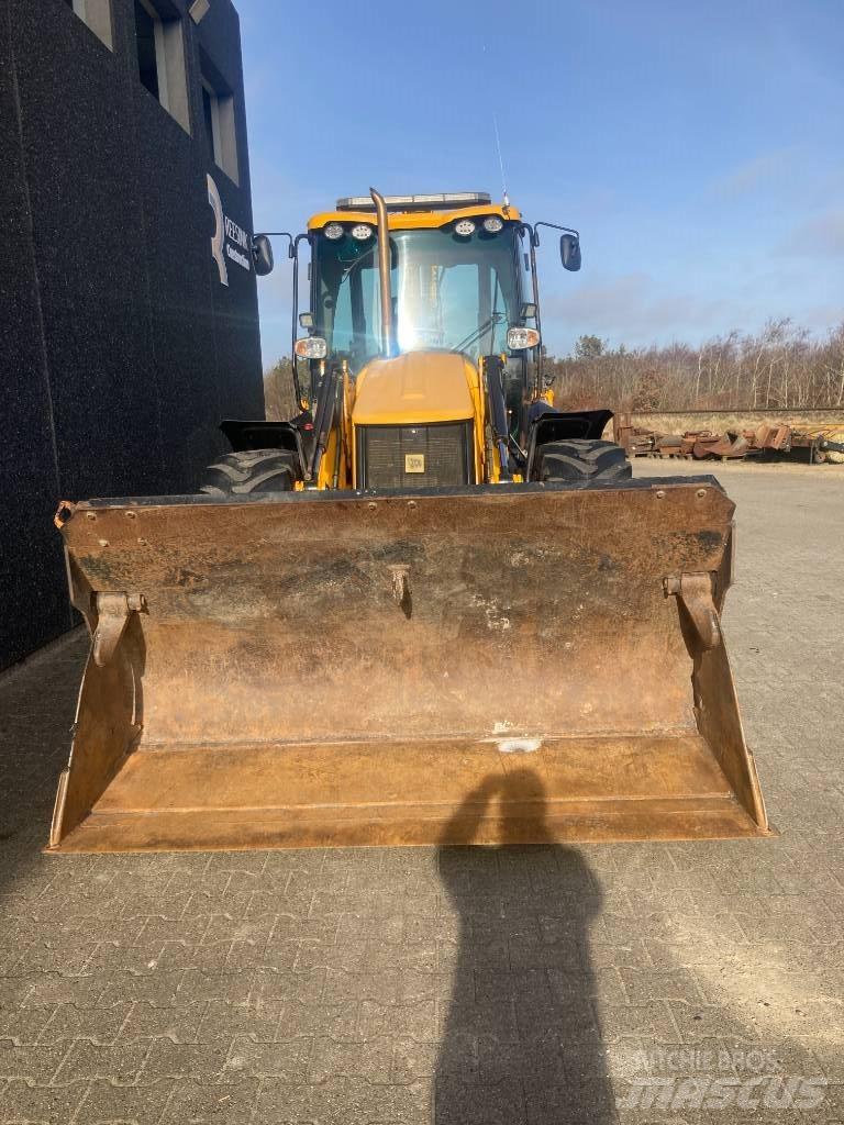 JCB 4 CX Kaivurikuormaajat
