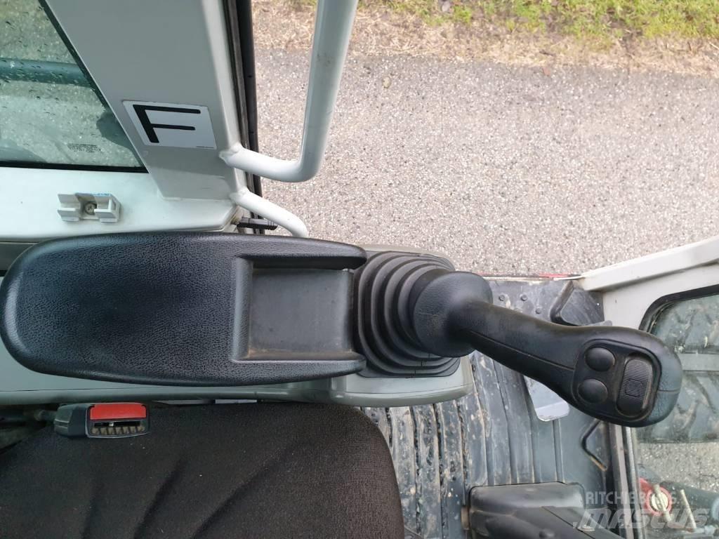 Takeuchi TB 295 W Pyöräkaivukoneet